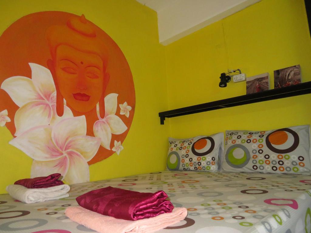 Same Same Guesthouse, Bar & Restaurant (Adults Only) Haad Rin Zewnętrze zdjęcie